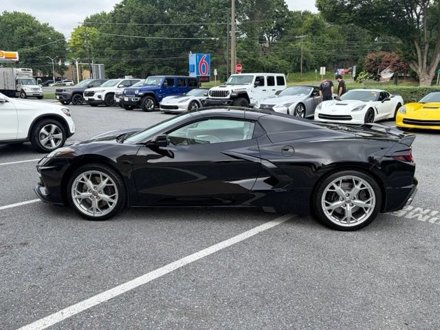Used 2021 Chevrolet Corvette Stingray Premium Conv w/ Z51 Performance Package RWD image 4
