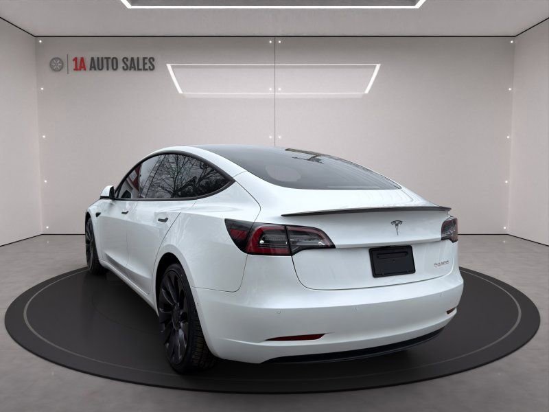 Used 2021 Tesla Model 3 Performance image 3