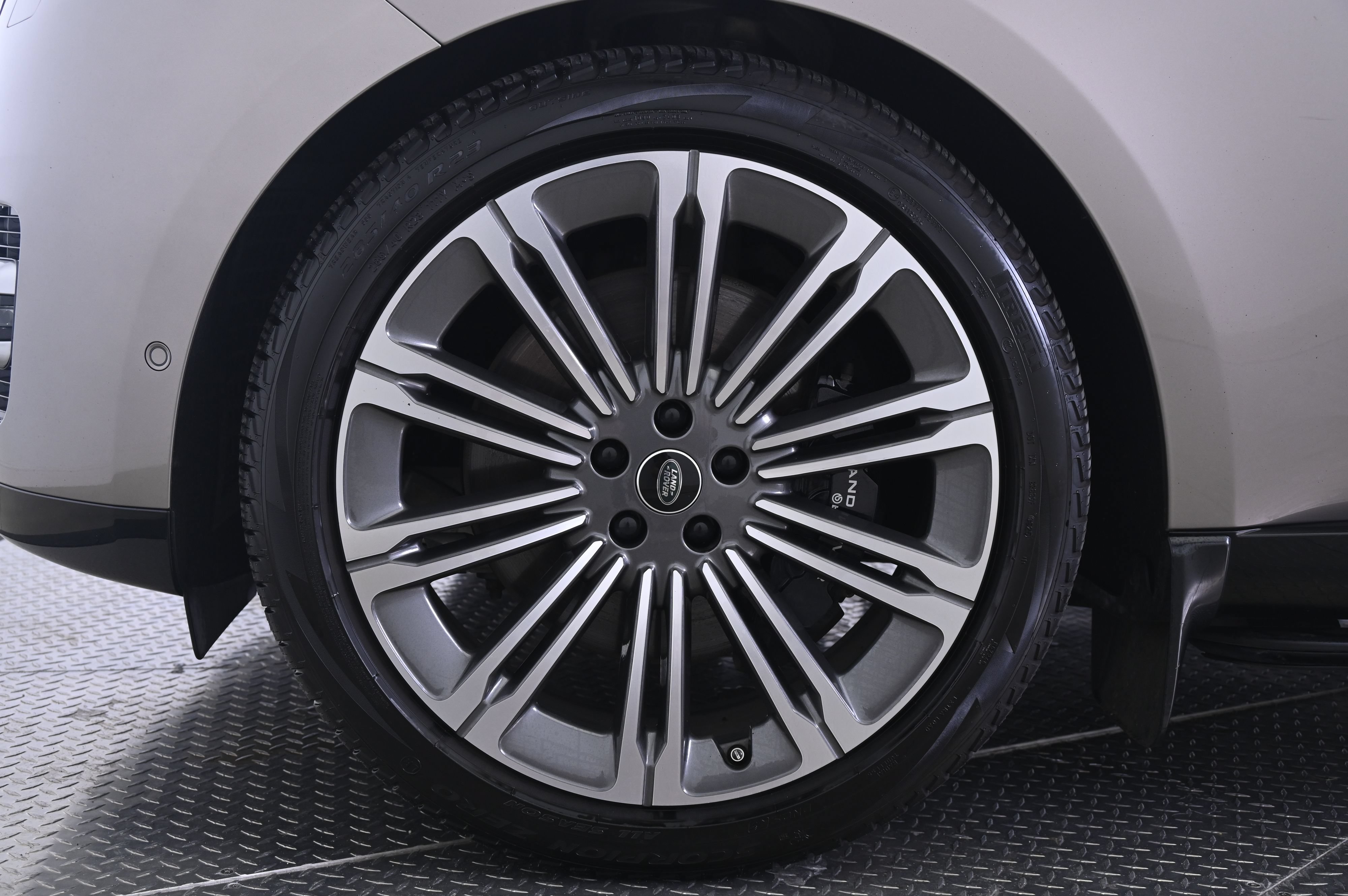 Used 2023 Land Rover Range Rover Long Wheelbase Autobiography AWD/4WD image 11