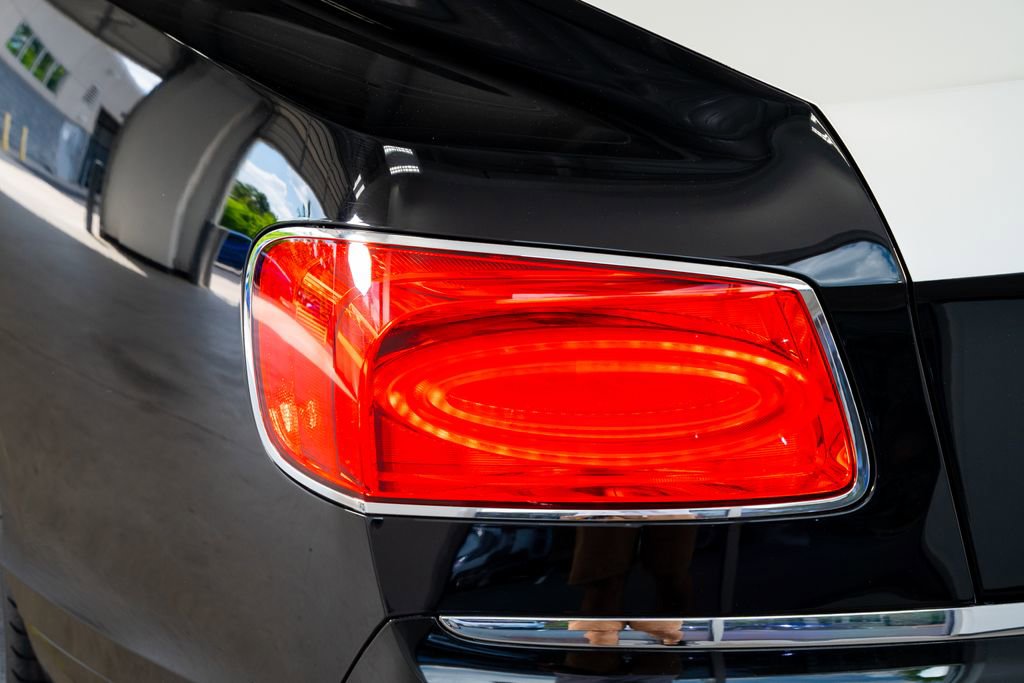 Used 2015 Bentley Flying Spur V8 AWD/4WD image 17