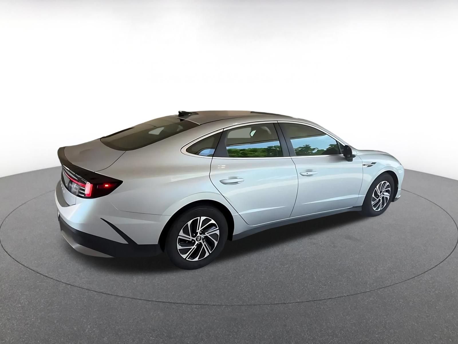 Used 2026 Hyundai Sonata Blue FWD image 14