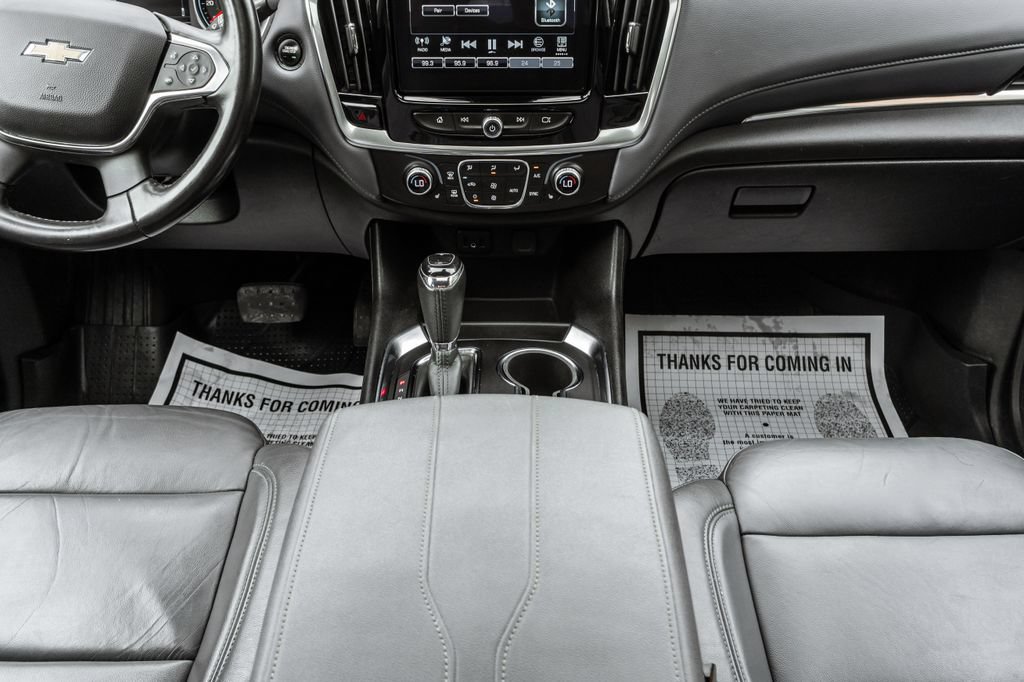 Used 2018 Chevrolet Traverse LT AWD/4WD image 11