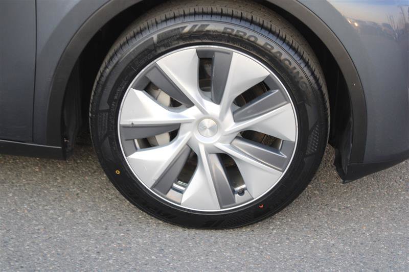 Used 2023 Tesla Model Y Long Range AWD/4WD image 9
