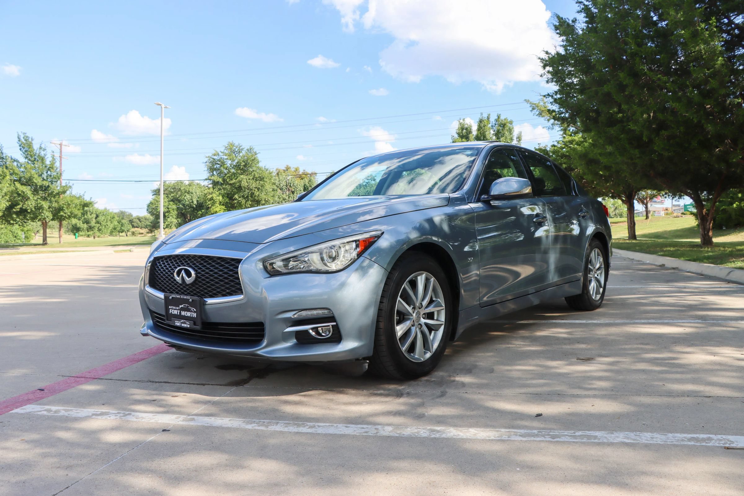 Used 2015 INFINITI Q50 Premium w/ Navigation Package AWD/4WD image 3