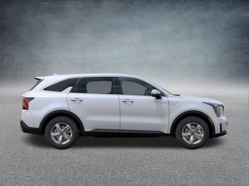 Used 2026 Kia Sorento LX FWD image 7