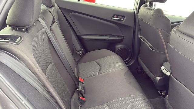Used 2021 Toyota Prius LE image 25