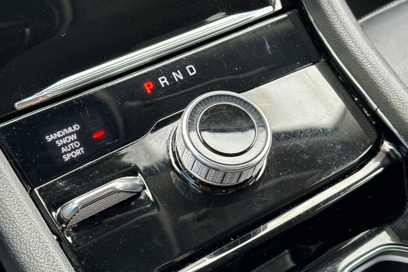 Used 2022 Jeep Grand Cherokee Limited image 31