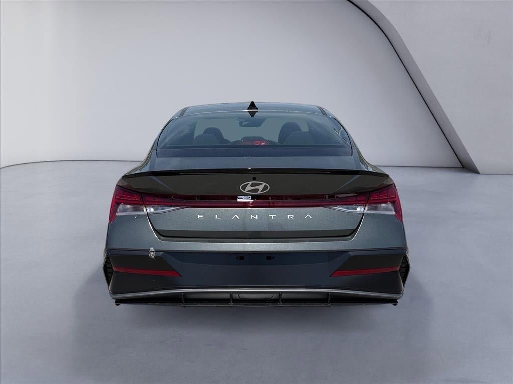 New 2026 Hyundai Elantra SEL Sport FWD image 4