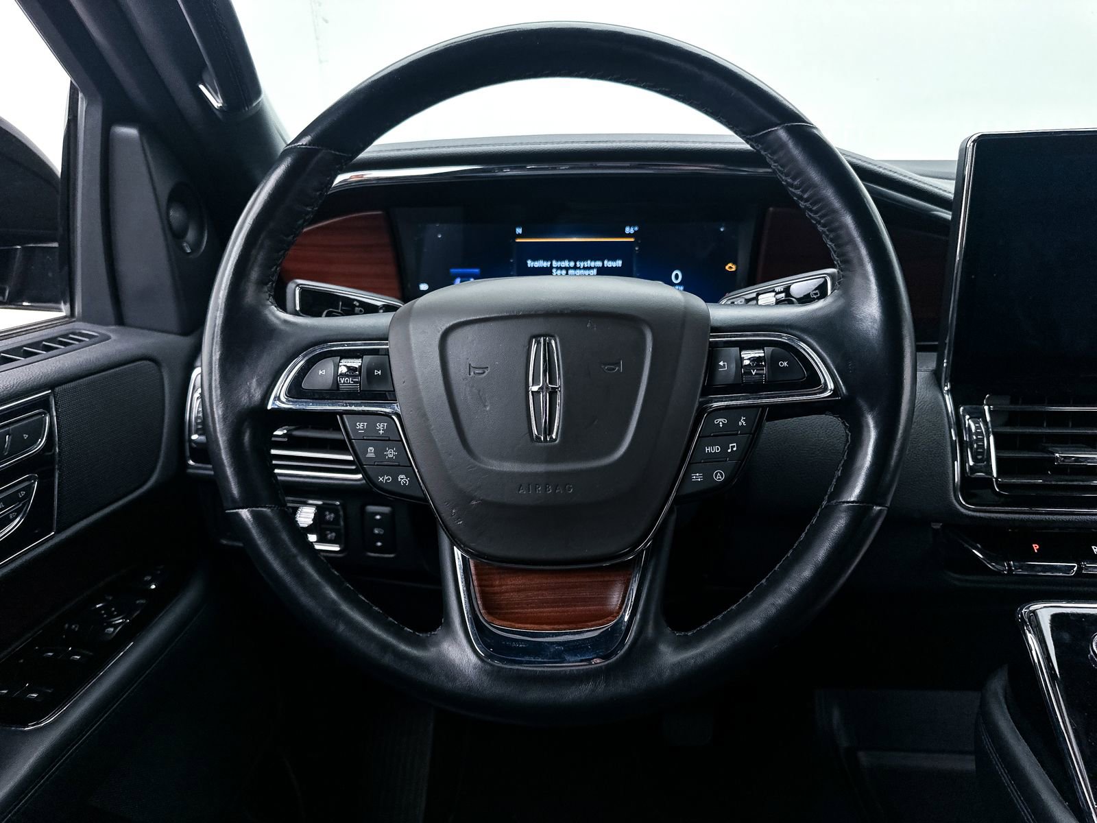 Used 2022 Lincoln Navigator L Reserve AWD/4WD image 30