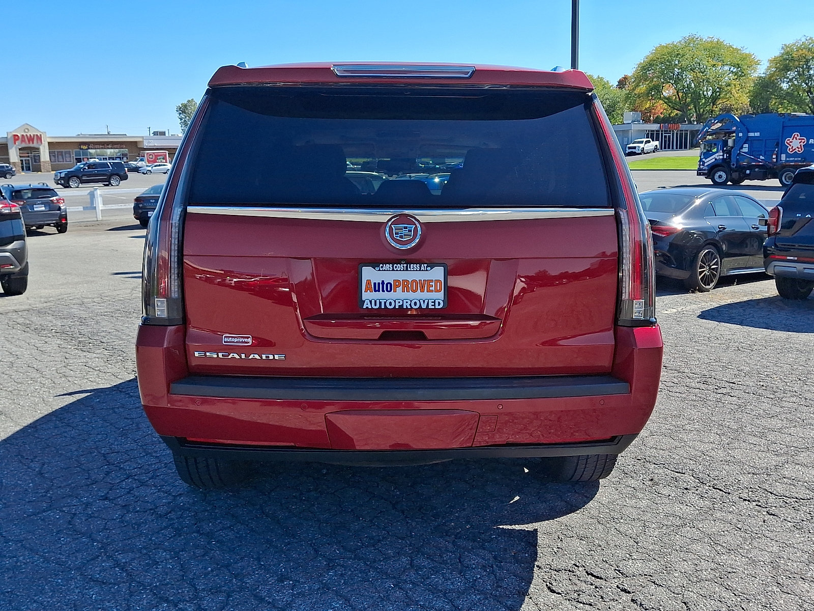 Used 2015 Cadillac Escalade Luxury RWD image 5