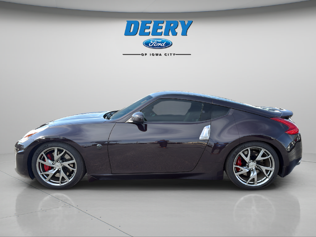Used 2016 Nissan 370Z Coupe RWD image 5