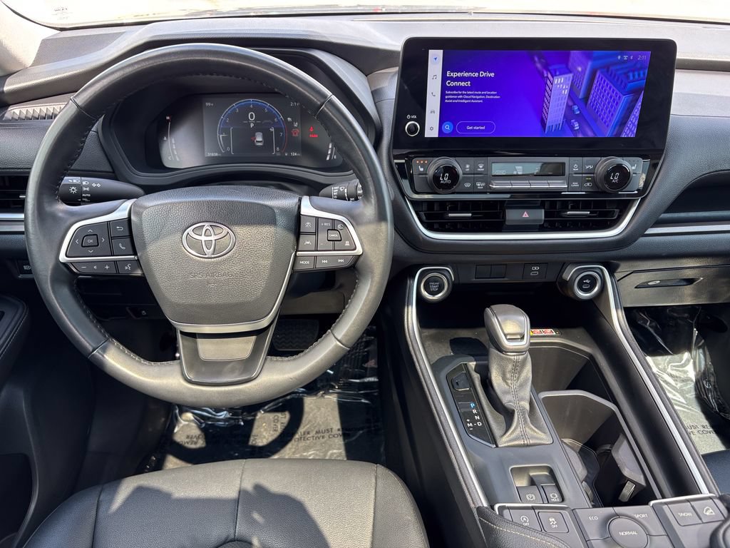 Used 2025 Toyota Grand Highlander AWD image 22