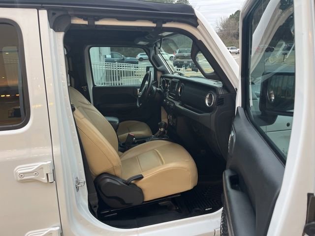 Used 2018 Jeep Wrangler Unlimited Sahara image 35