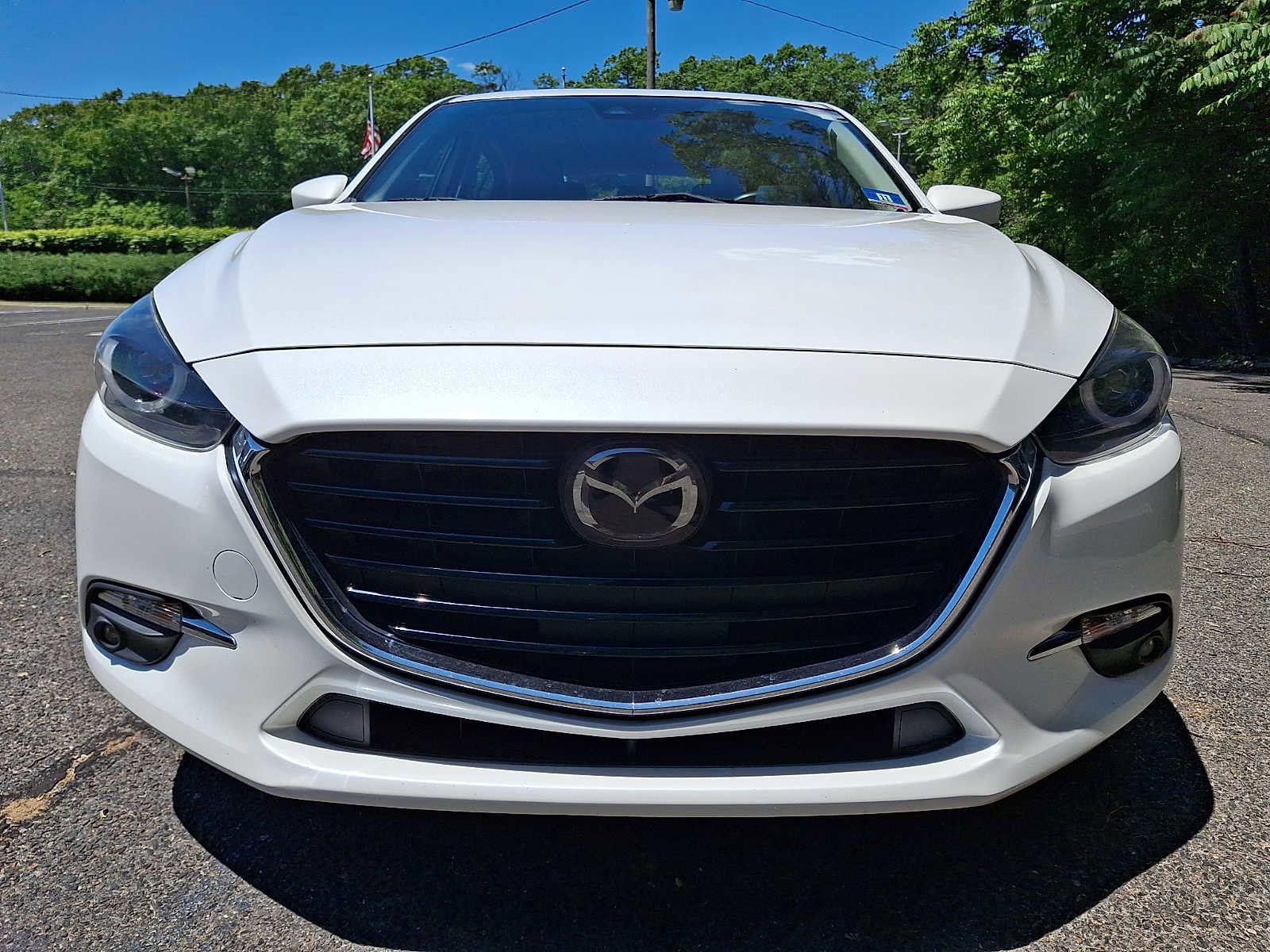 Used 2018 MAZDA MAZDA3 Grand Touring w/ Premium Equipment Package FWD image 2