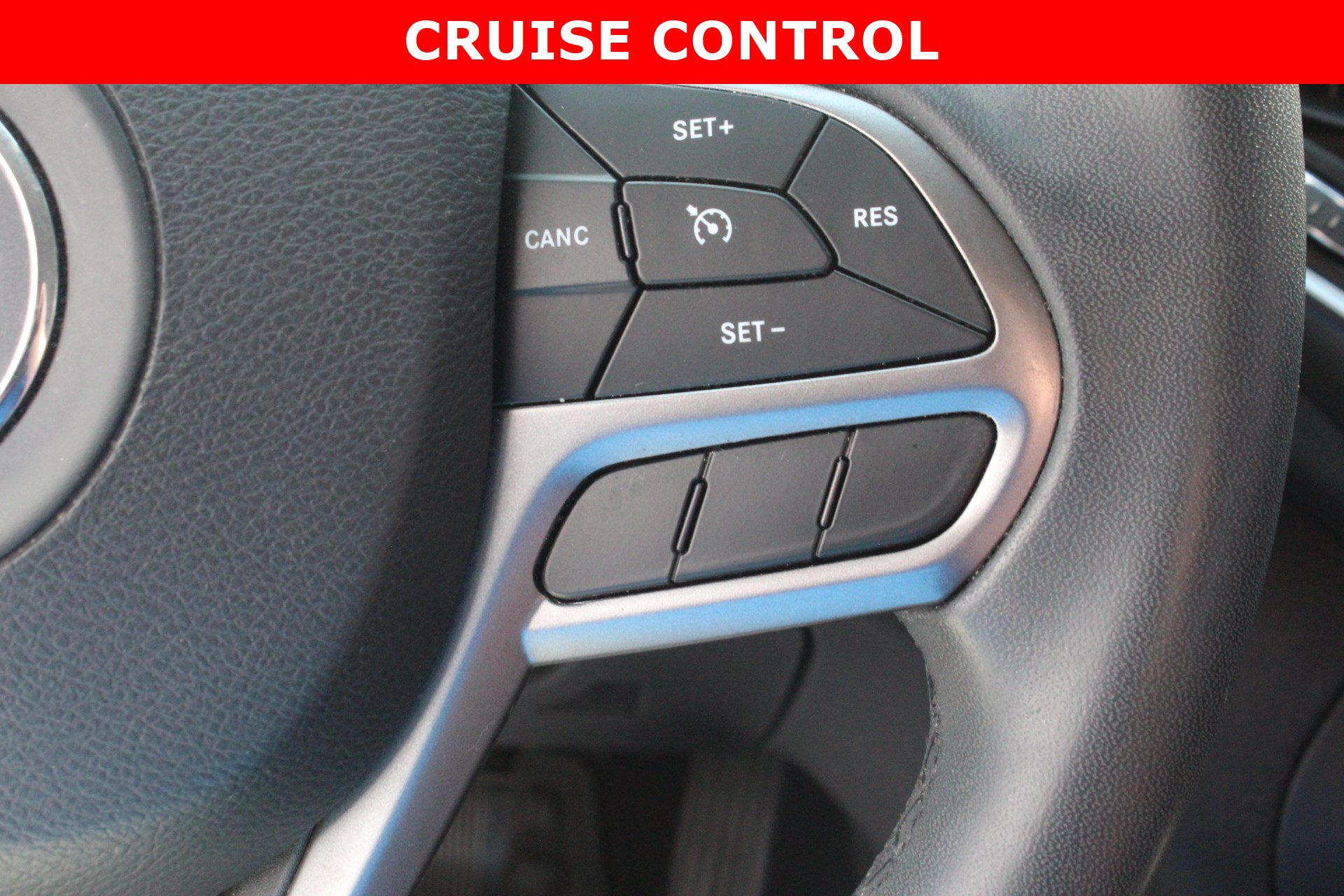 Used 2020 Jeep Cherokee Latitude Plus FWD image 17