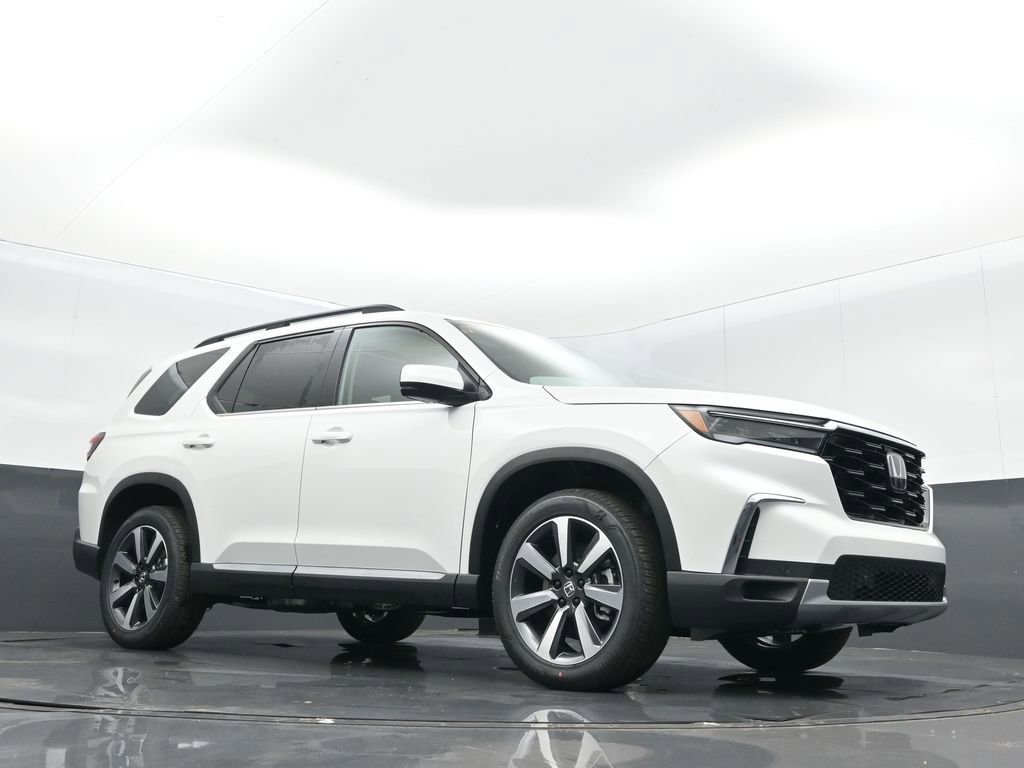 New 2025 Honda Pilot Touring image 10