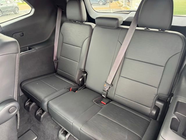 Used 2025 Buick Enclave Sport Touring FWD image 21