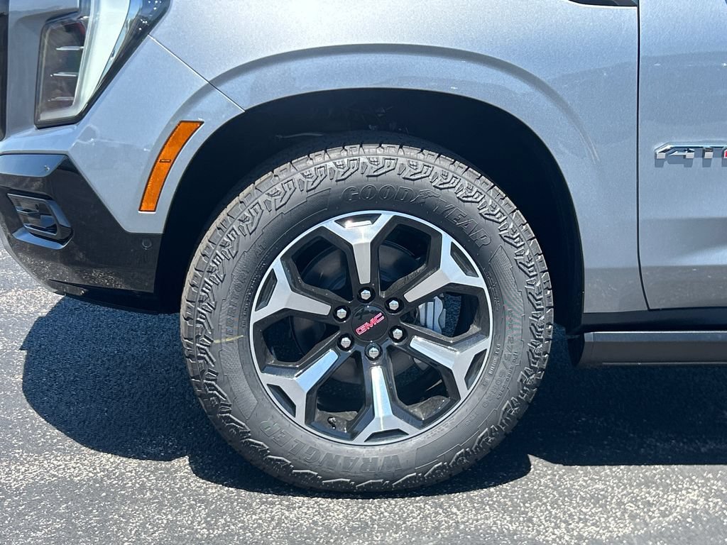 New 2026 GMC Yukon Denali Ultimate AWD/4WD image 12