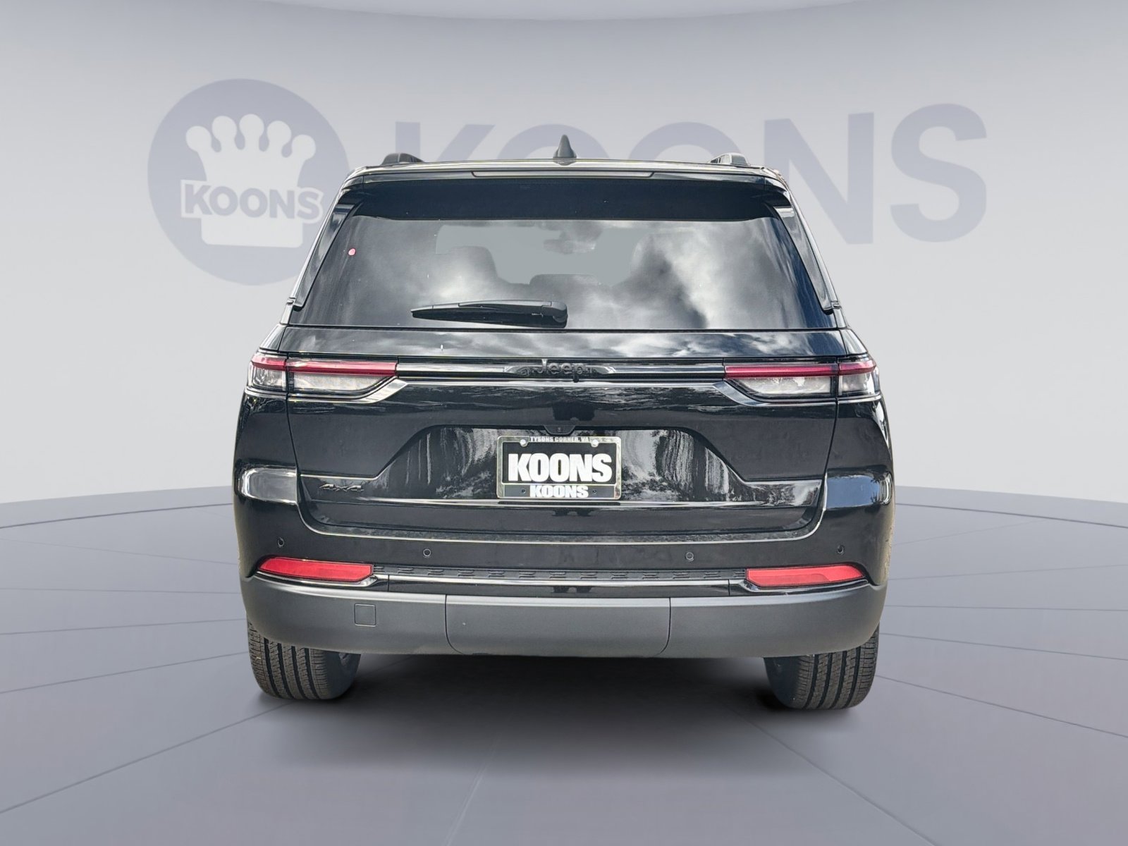 New 2025 Jeep Grand Cherokee Laredo image 5