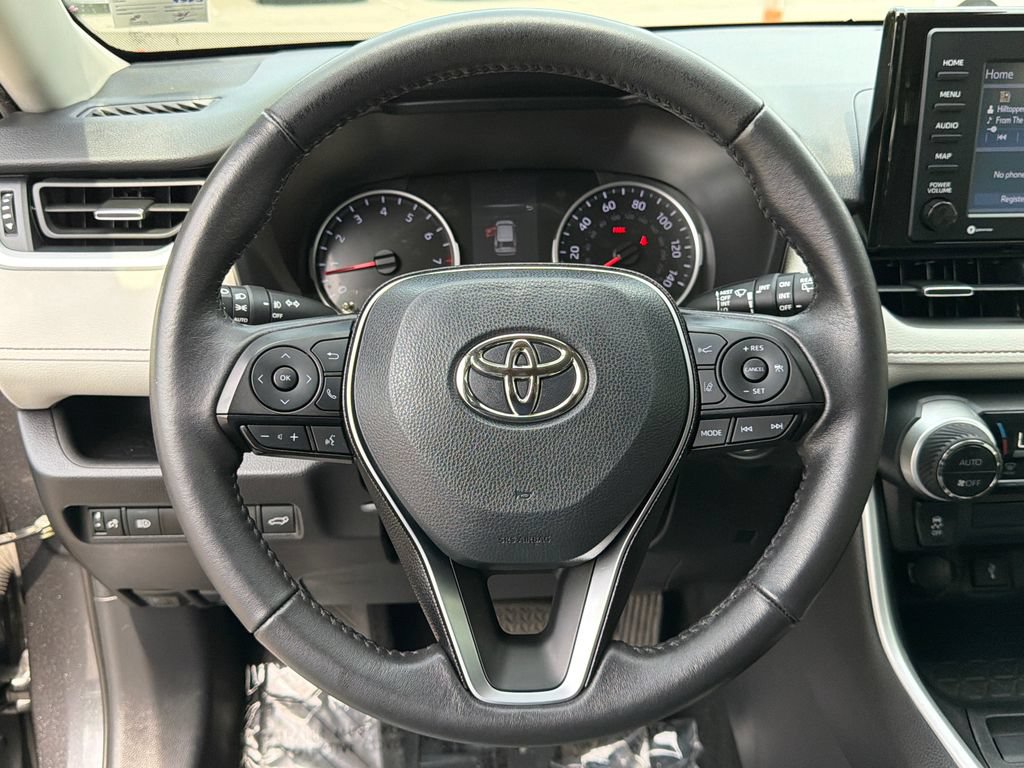 Used 2021 Toyota RAV4 XLE Premium AWD/4WD image 21
