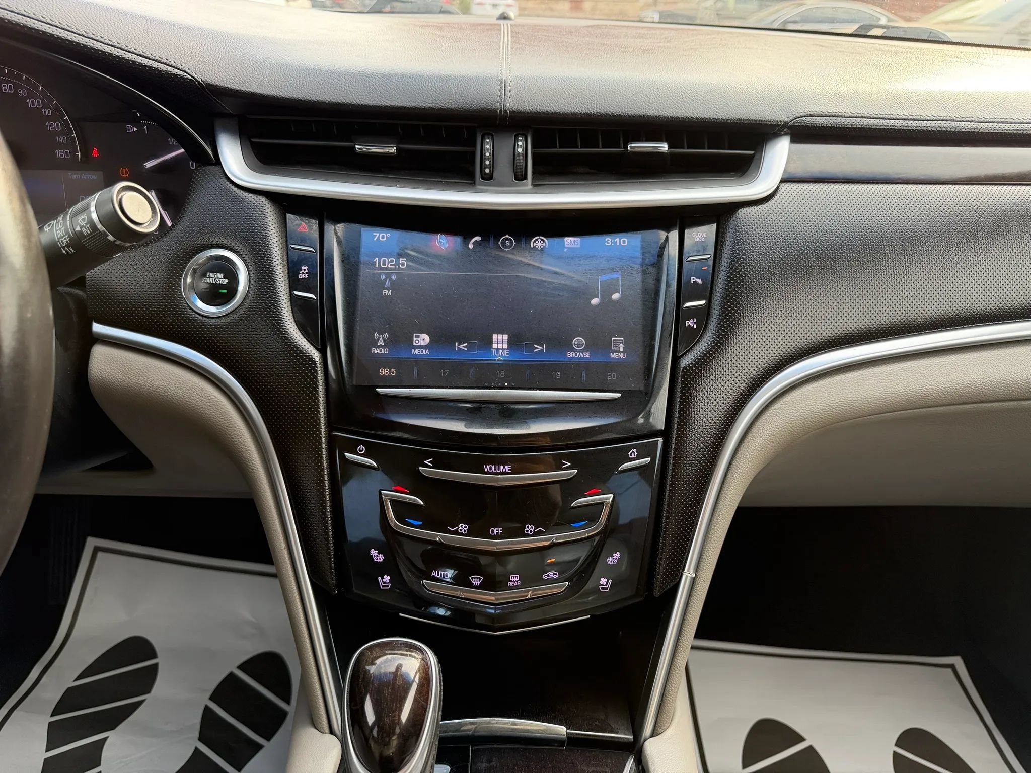 Used 2017 Cadillac XTS Luxury FWD image 11