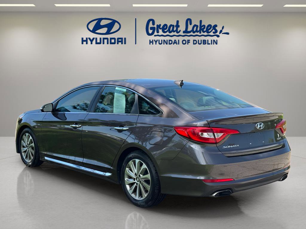 Used 2016 Hyundai Sonata Sport w/ Option Group 1V FWD image 3
