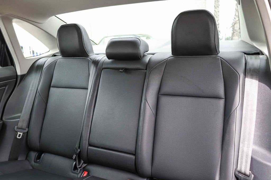 Used 2019 Volkswagen Jetta SE image 21