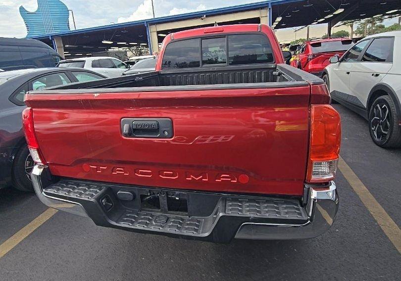Used 2017 Toyota Tacoma SR5 RWD image 7