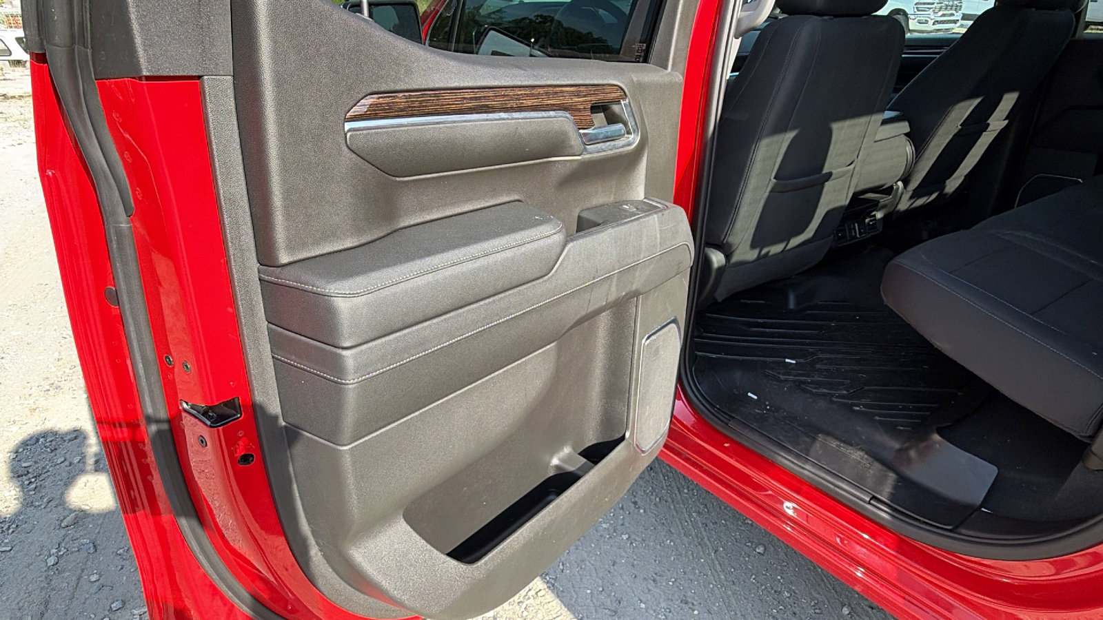 Used 2023 GMC Sierra 1500 SLE AWD/4WD image 26
