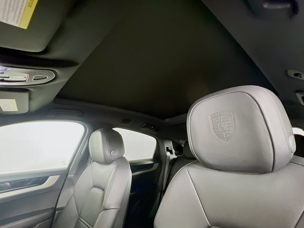 New 2026 Porsche Cayenne Coupe AWD/4WD image 14