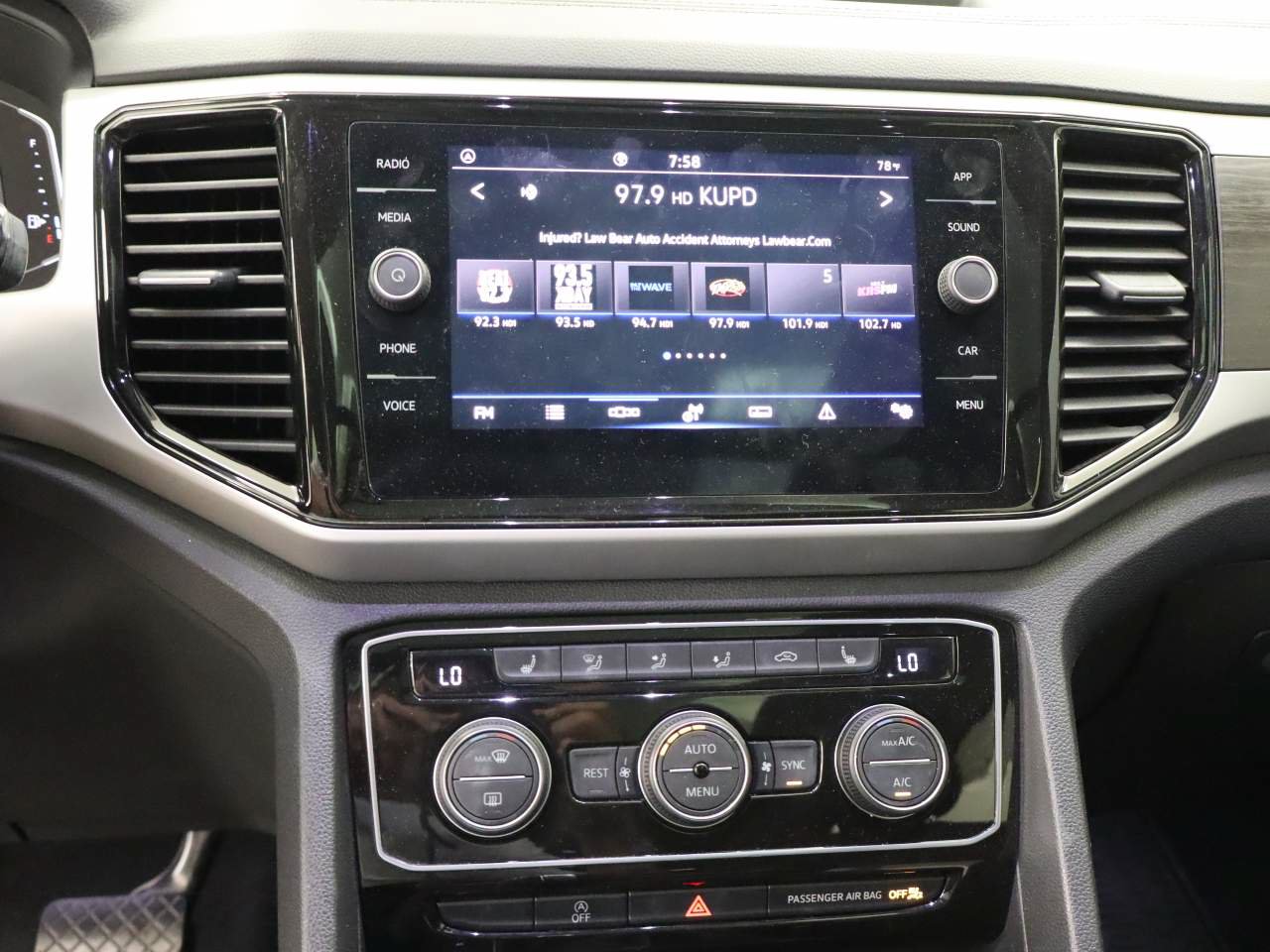 Used 2023 Volkswagen Atlas SE w/ Panoramic Sunroof Package FWD image 10