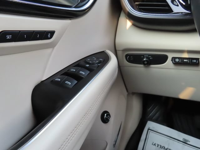 Used 2021 Buick Envision Essence w/ Technology Package I AWD/4WD image 32