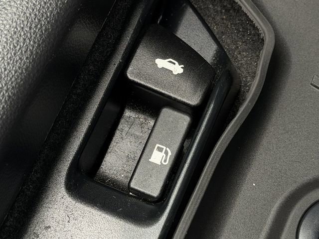 Used 2022 Cadillac XT4 Premium Luxury w/ Safety Alert Package AWD/4WD image 20