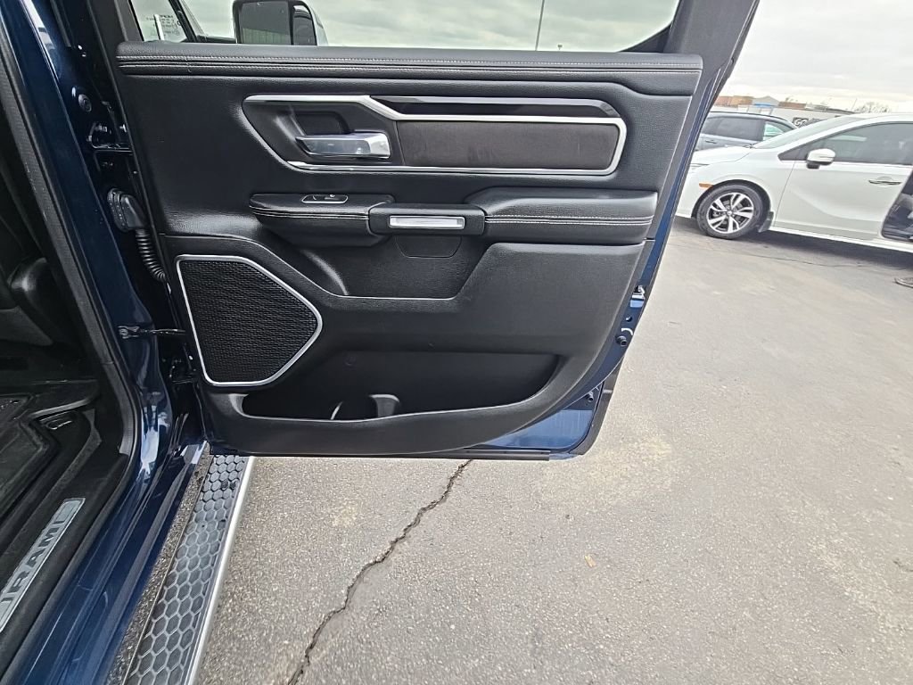 Used 2020 RAM 1500 Laramie w/ Sport Appearance Package AWD/4WD image 31