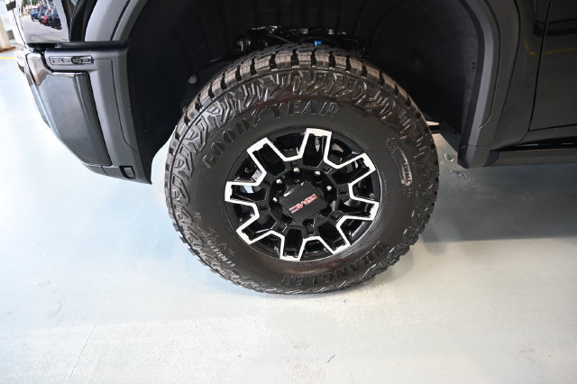 New 2026 GMC Sierra 2500 AT4X w/ LPO, Black Badging Package AWD/4WD image 43