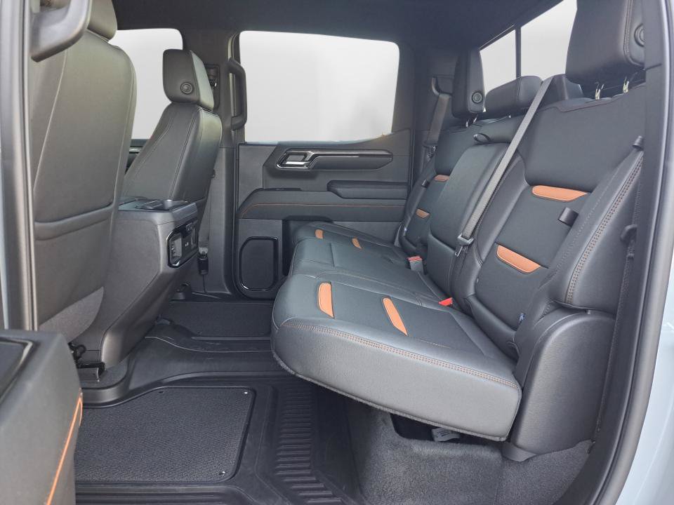 Used 2024 GMC Sierra 1500 AT4 w/ Technology Package AWD/4WD image 11
