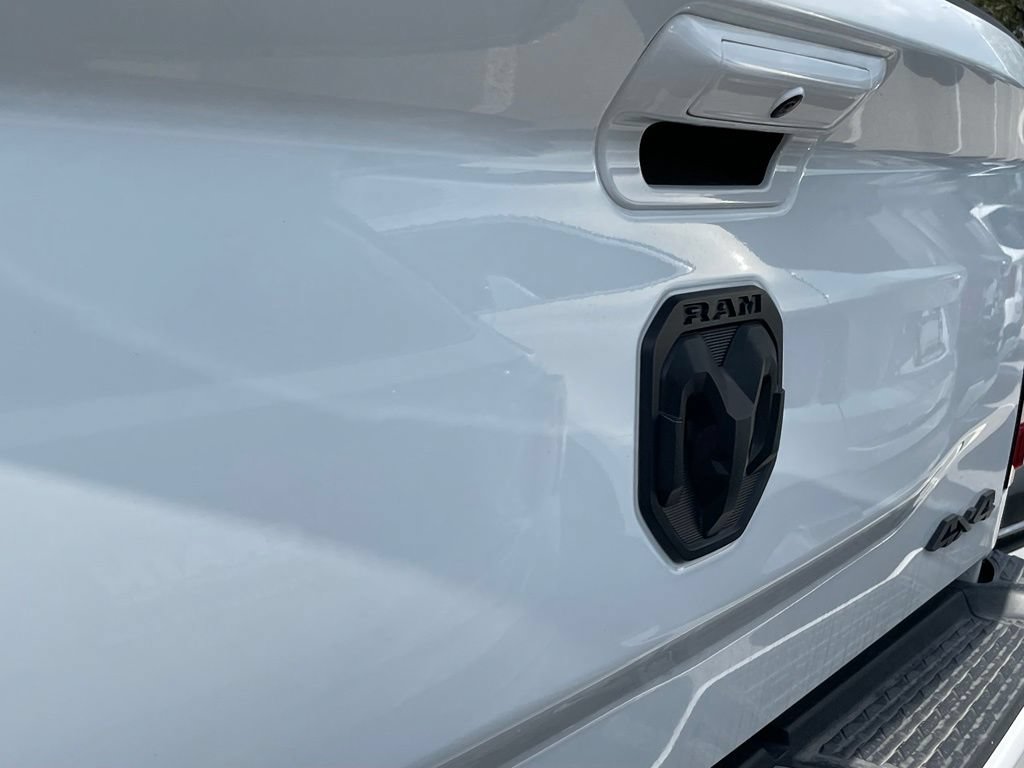 Used 2024 RAM 2500 Limited AWD/4WD image 8