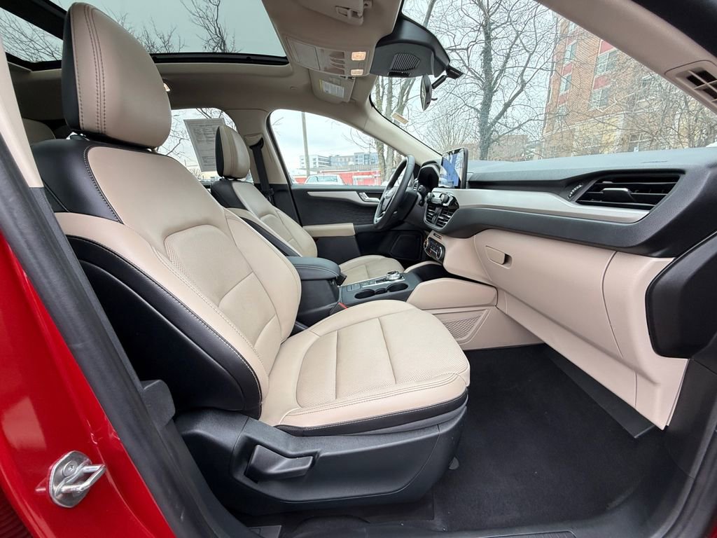 Used 2020 Ford Escape SE Sport image 25