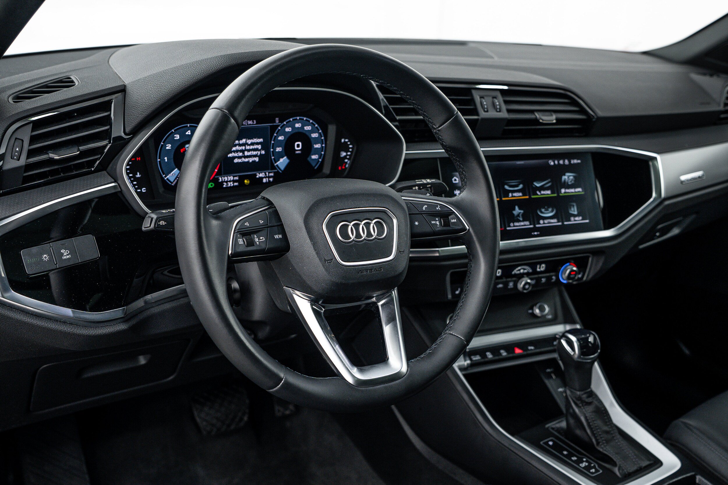 Used 2023 Audi Q3 2.0T Premium w/ Convenience Package AWD/4WD image 11