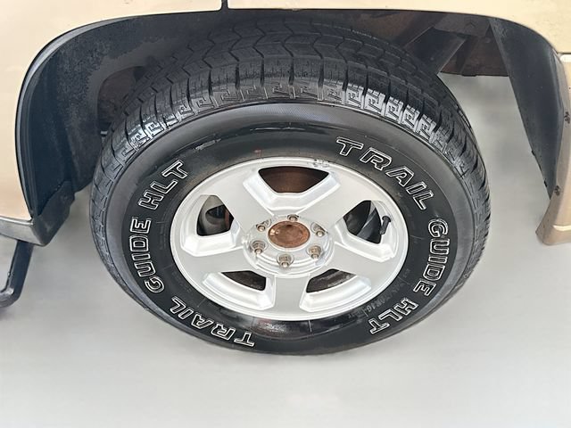 Used 2004 Chevrolet TrailBlazer LS w/ LS Preferred Equipment Group AWD/4WD image 23
