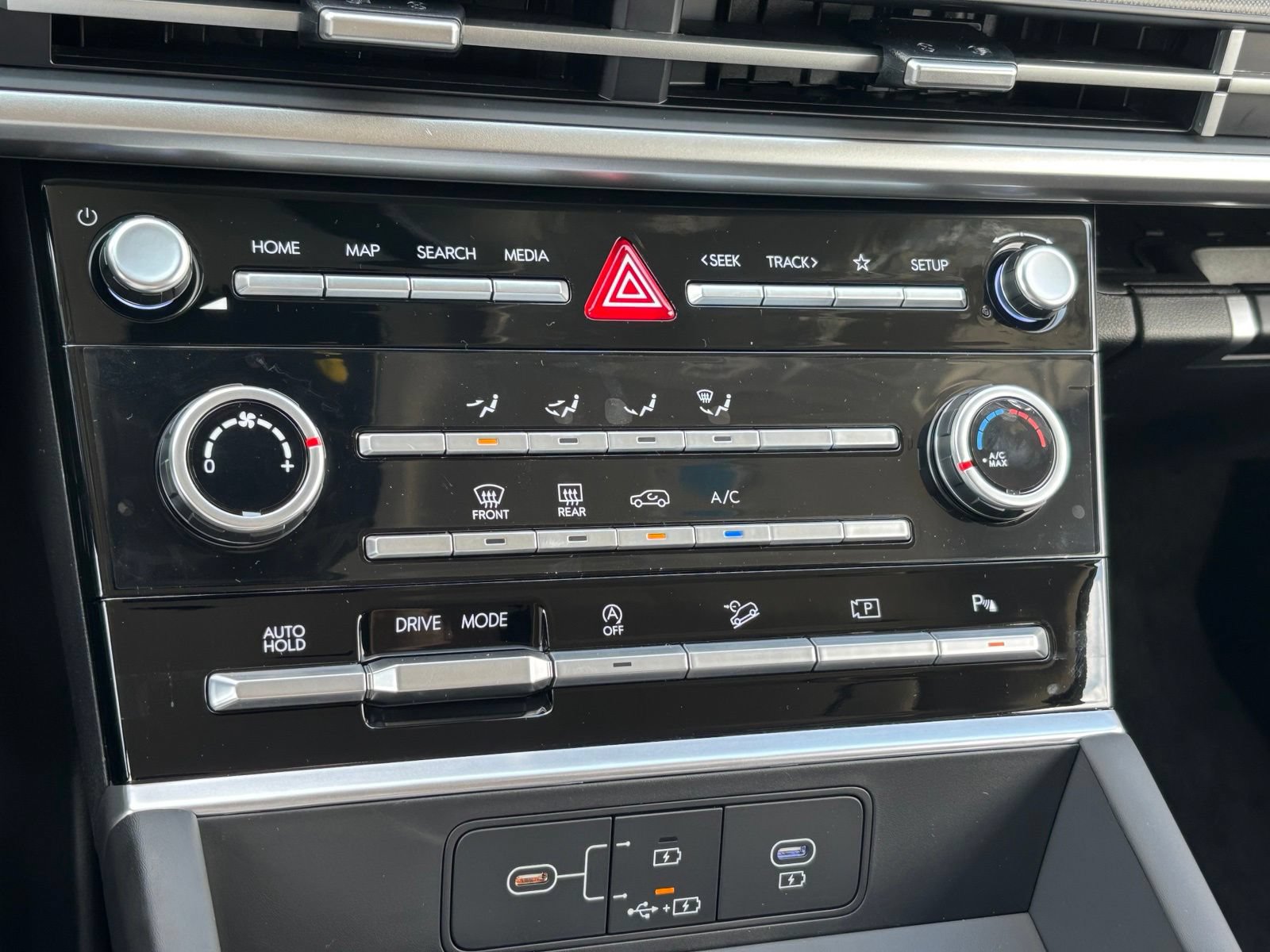 New 2026 Hyundai Santa Fe SE FWD image 21