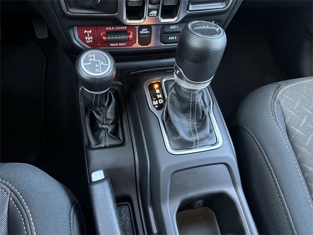 Used 2025 Jeep Gladiator Mojave w/ Steel Bumper Group image 20