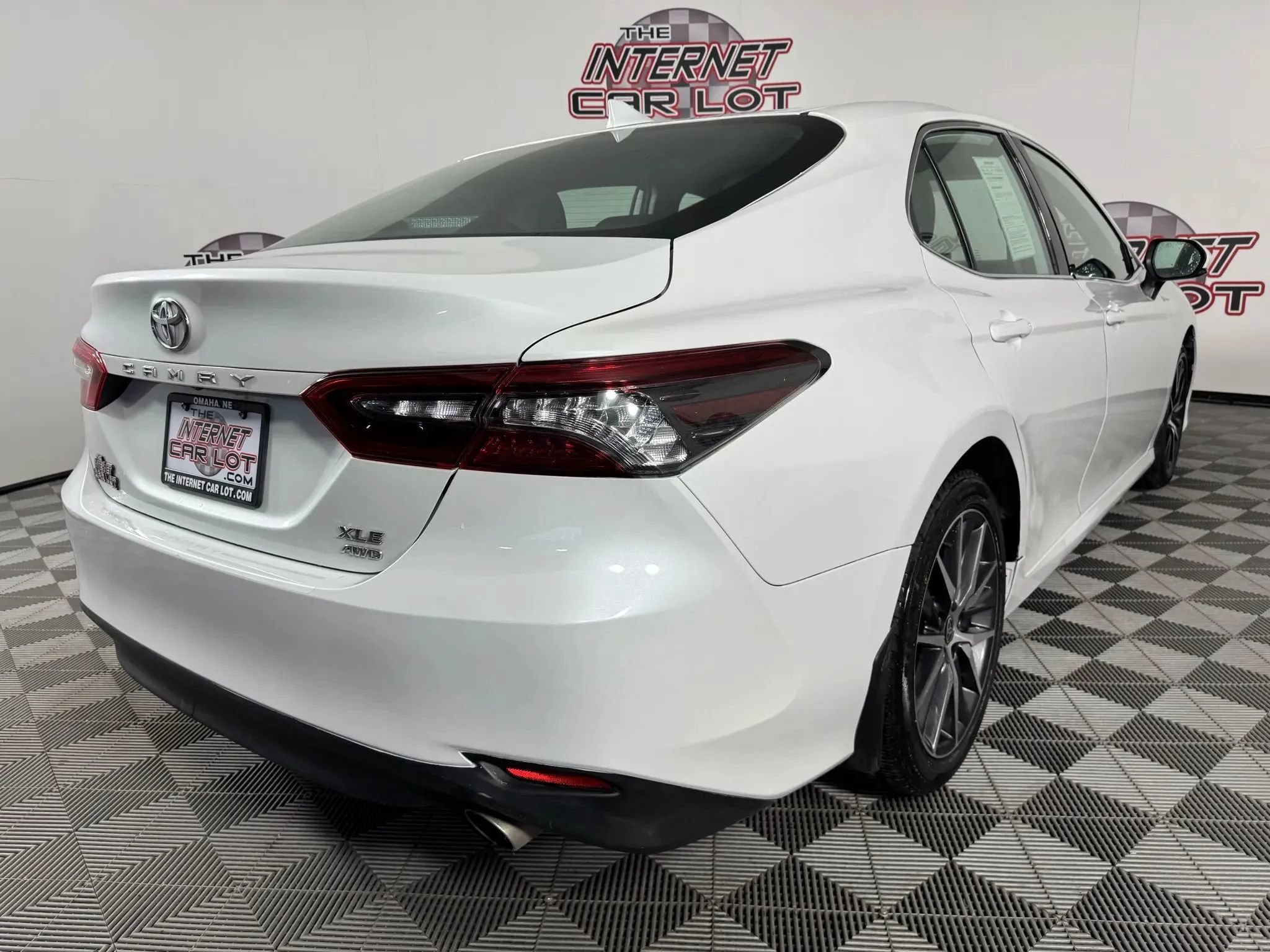 Used 2024 Toyota Camry XLE w/ Cold Weather Package AWD/4WD image 28