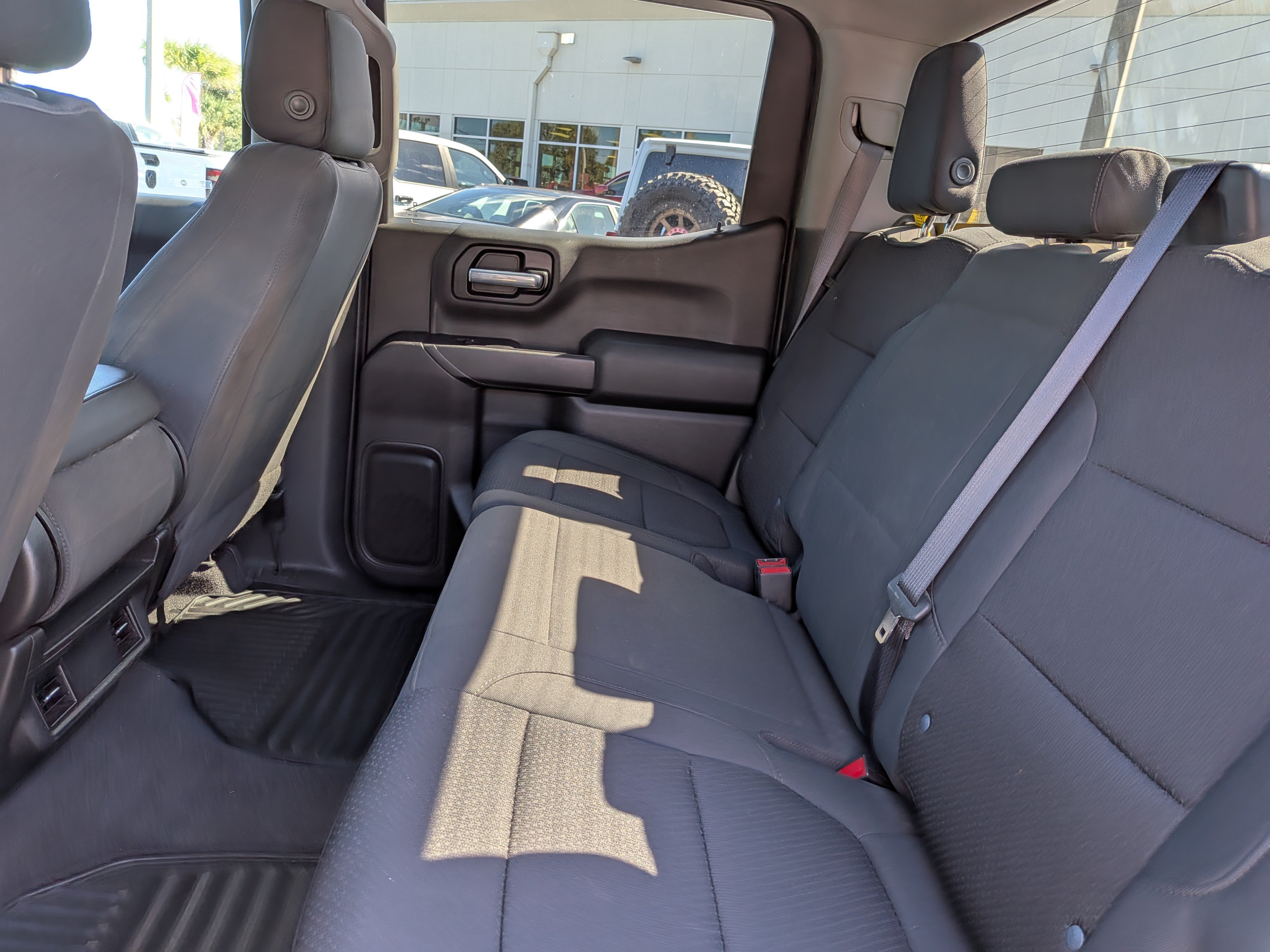 Certified 2020 Chevrolet Silverado 1500 Custom w/ Custom Value Package AWD/4WD image 17