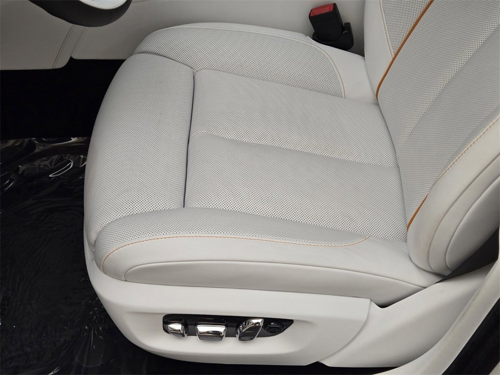 New 2025 Rolls-Royce Ghost Black Badge image 35