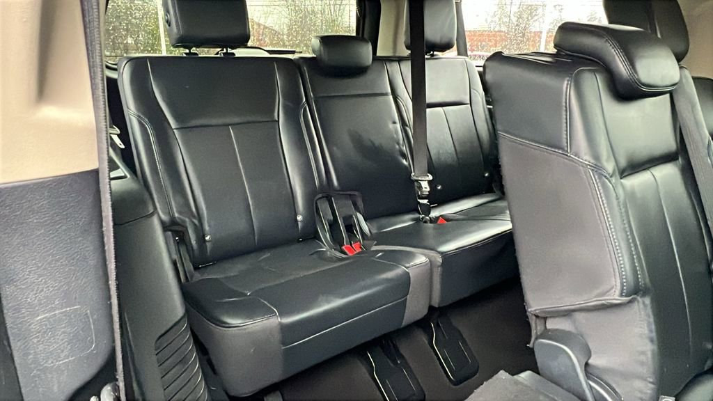 Used 2024 Ford Expedition Max XLT image 14