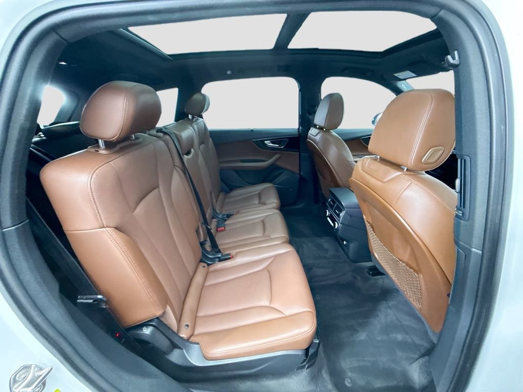 Used 2018 Audi Q7 3.0T Prestige w/ Prestige Package image 21