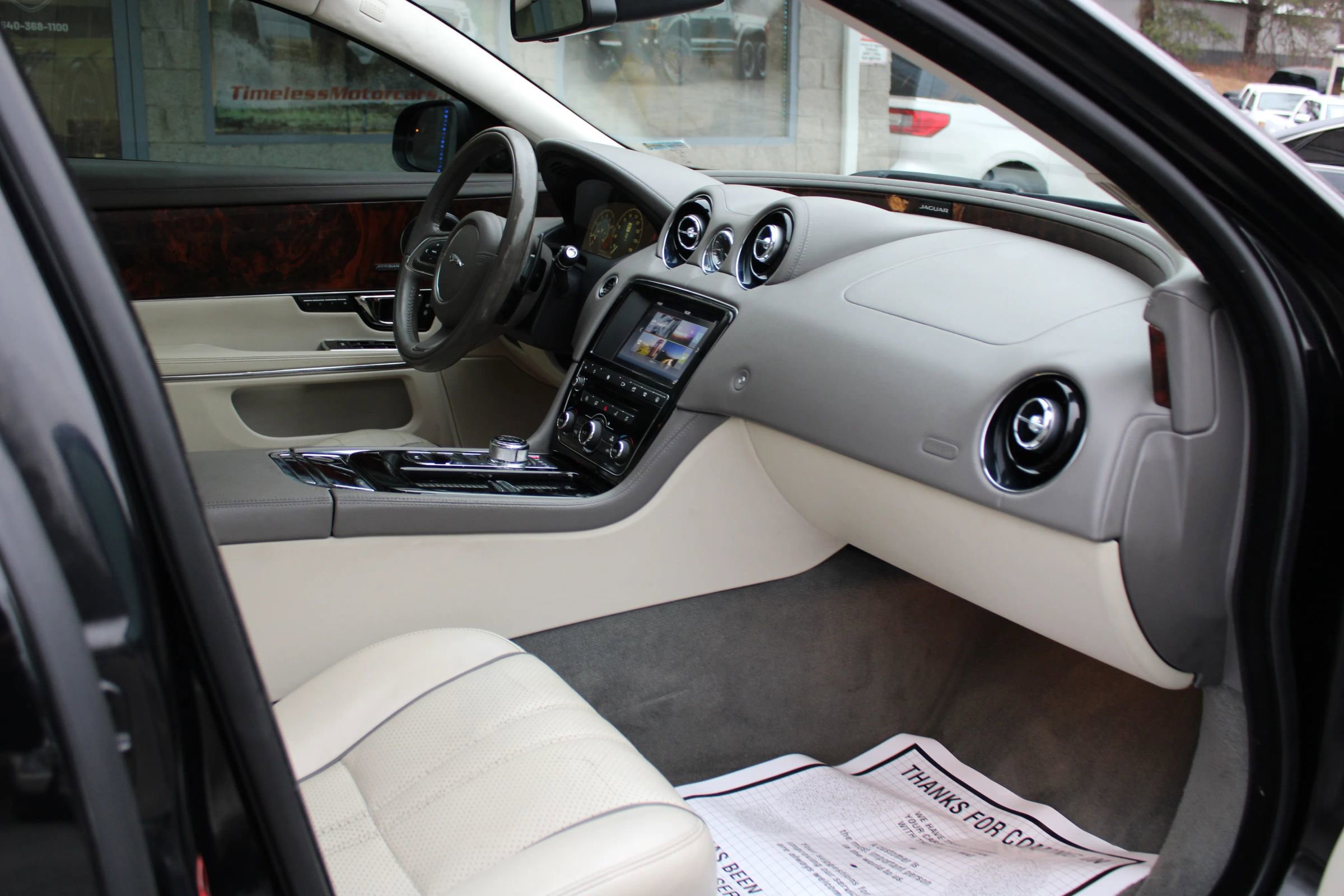 Used 2017 Jaguar XJ R-Sport AWD/4WD image 16
