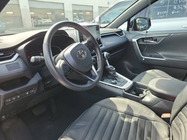 Used 2021 Toyota RAV4 XSE w/ XSE Grade Weather Package AWD/4WD image 10