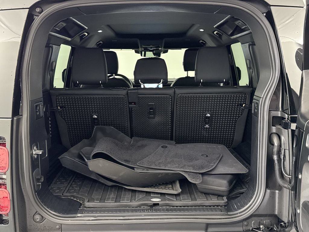 Certified 2025 Land Rover Defender 110 S AWD/4WD image 27